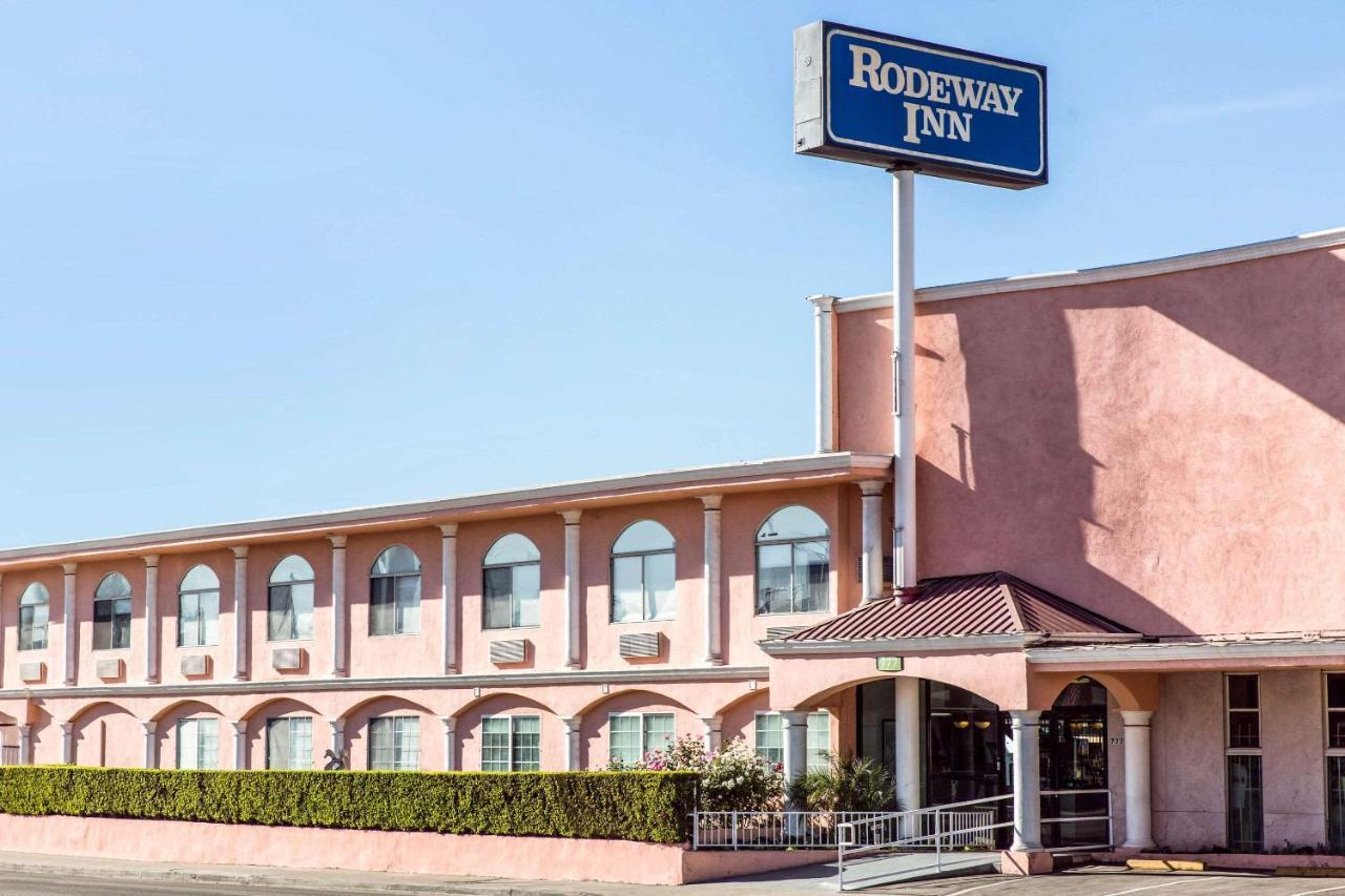 Rodeway Inn Near Melrose Ave Los Angeles Bagian luar foto